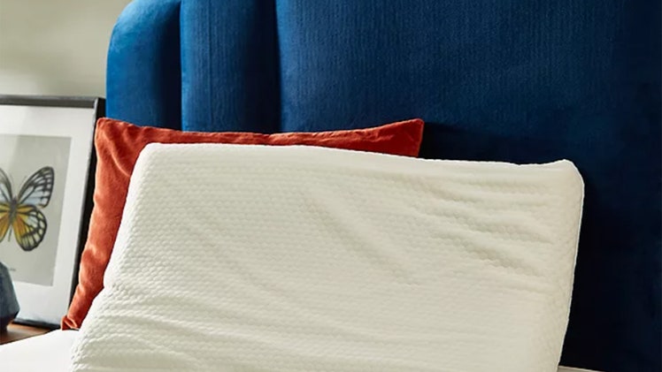 A memory foam pillow could be key to your best night's sleep, here's why